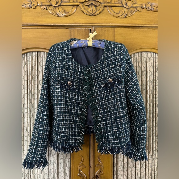 Cute Woven Chanel-Like Suit Jacket - Picture 8 of 8